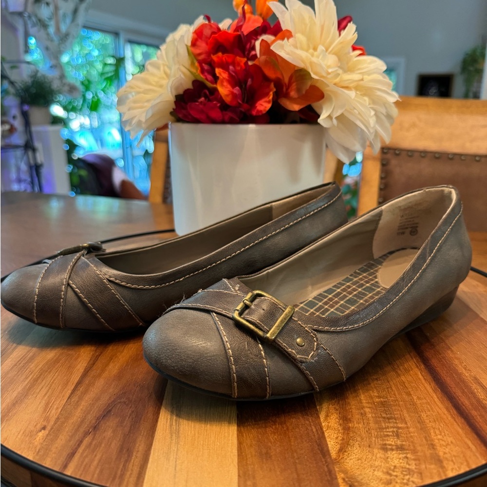 Jellypop Size 11W Ballet Low Wedge Heel